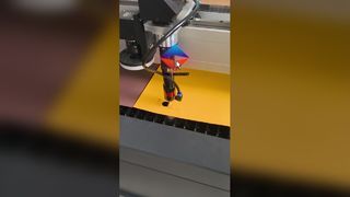 Temei's L1390 is a CO2 laser cutting machine designed for metallic material cutting applications.  I